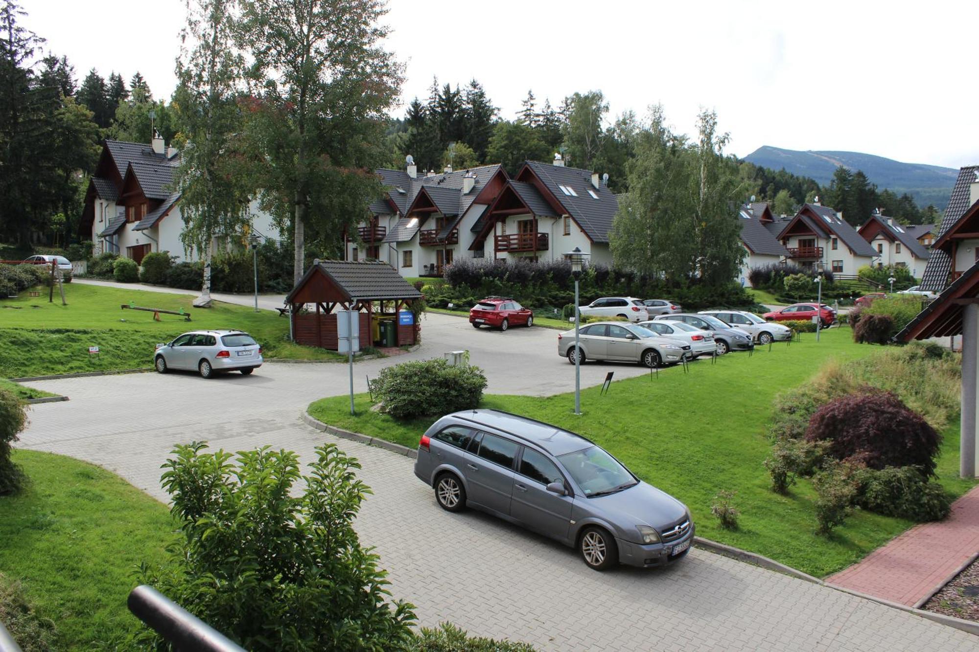 Apartament Bialy Na Osiedlu "Apartamenty Pod Sniezka" Karpacz Extérieur photo